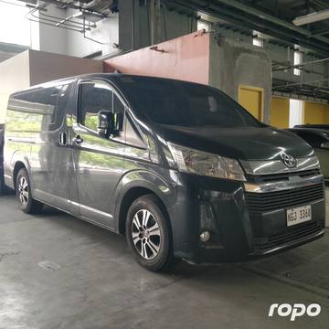 2019 Toyota Hiace GL Grandia 2.8 MT DSL 52T photo 2