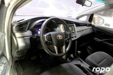 2019 TOYOTA - INNOVA, A/T DSL, 96T photo 8