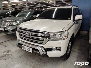 2019 Toyota Land Cruiser 200 V8 vx 4.5 AT dsl photo 6