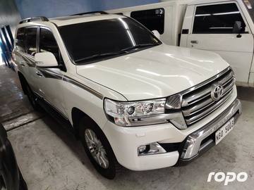 2019 Toyota Land Cruiser 200 V8 vx 4.5 AT dsl photo 7