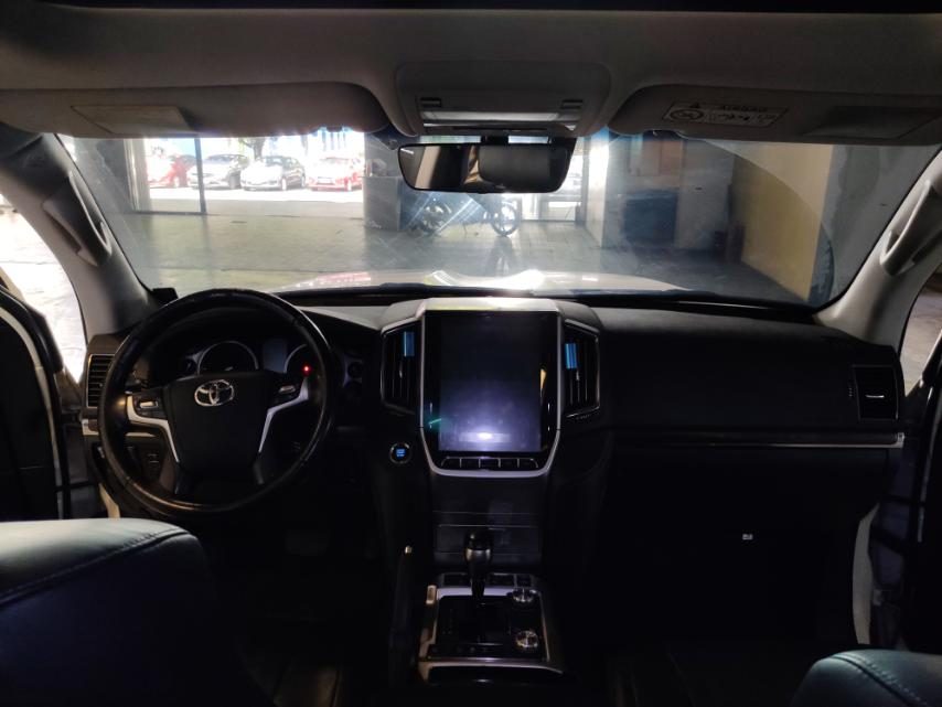 2019 Toyota Land Cruiser 200 V8 vx 4.5 AT dsl photo 13