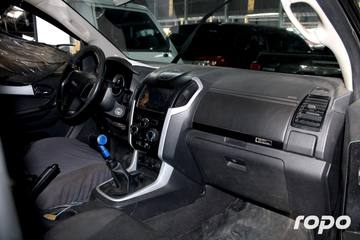 2020 Isuzu D-Max RZ4E 4x2, MT, DSL 211T photo 9