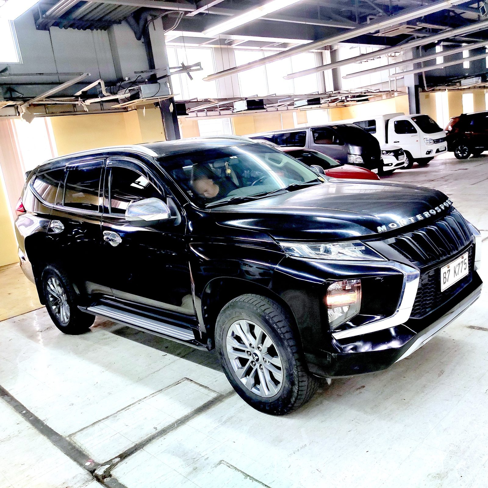 2020 Mitsubishi Montero Sport GLX 2WD 2.4, M/T, DSL photo 2