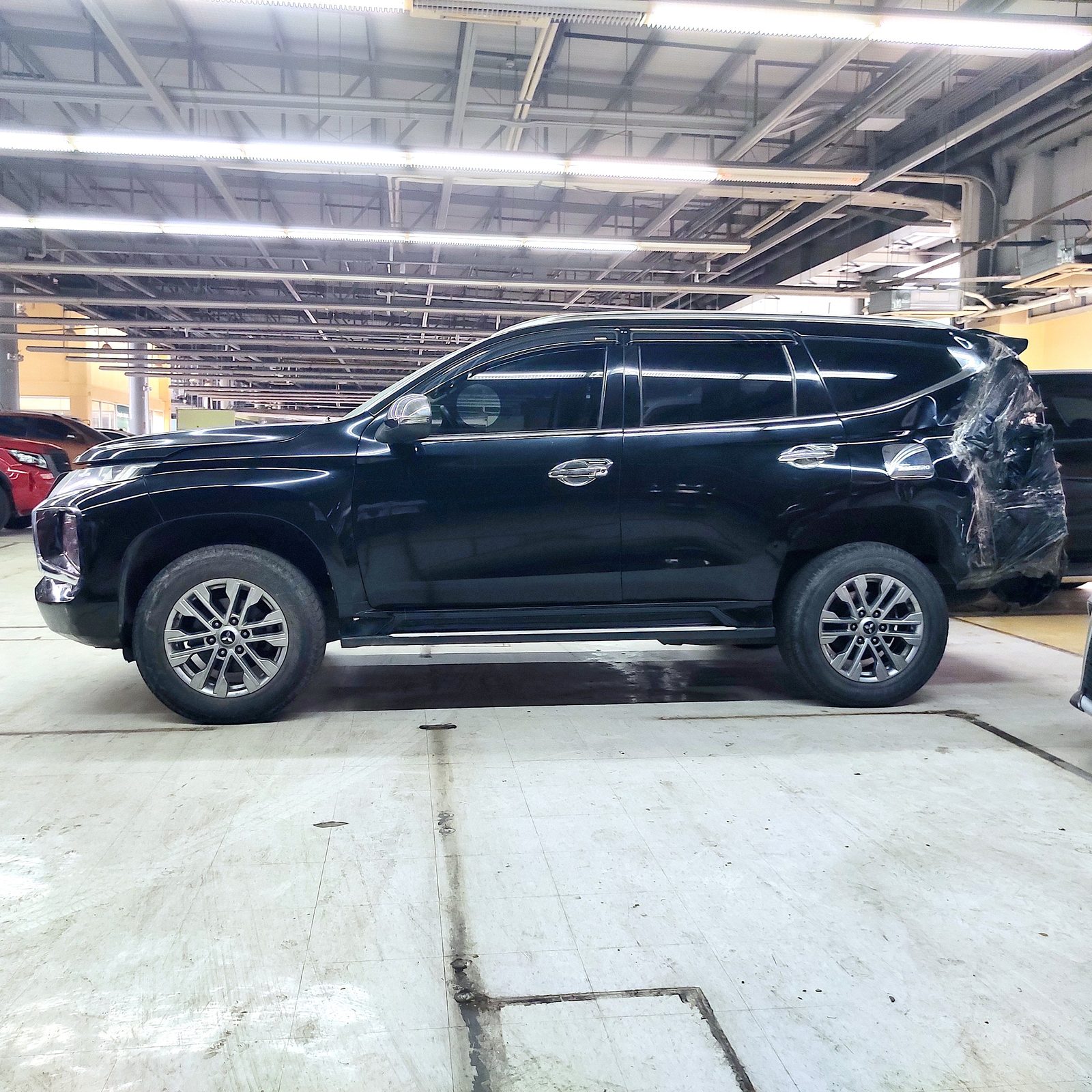 2020 Mitsubishi Montero Sport GLX 2WD 2.4, M/T, DSL photo 3