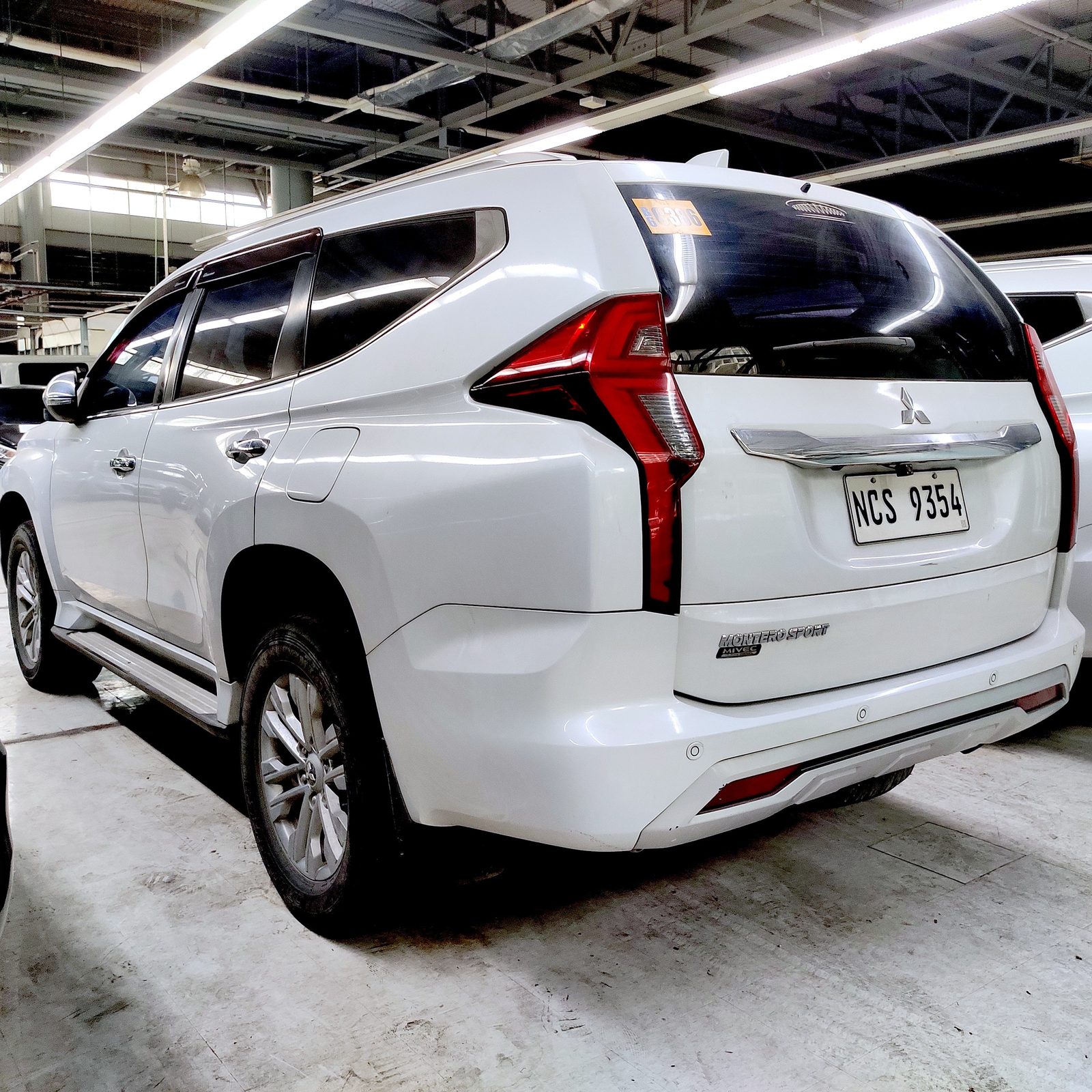 2020 Mitsubishi Montero Sport GLX 4x2 2.4D, A/T DSL, 36T photo 3