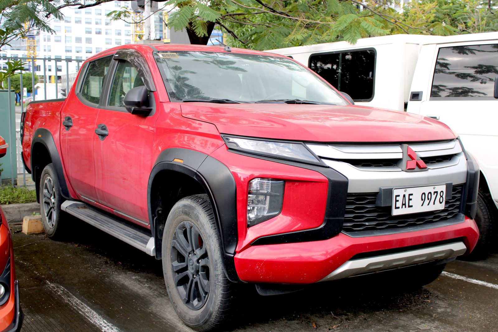 2020 Mitsubishi Strada GLS 4x2 2.4D, MT, DSL 88T photo 4