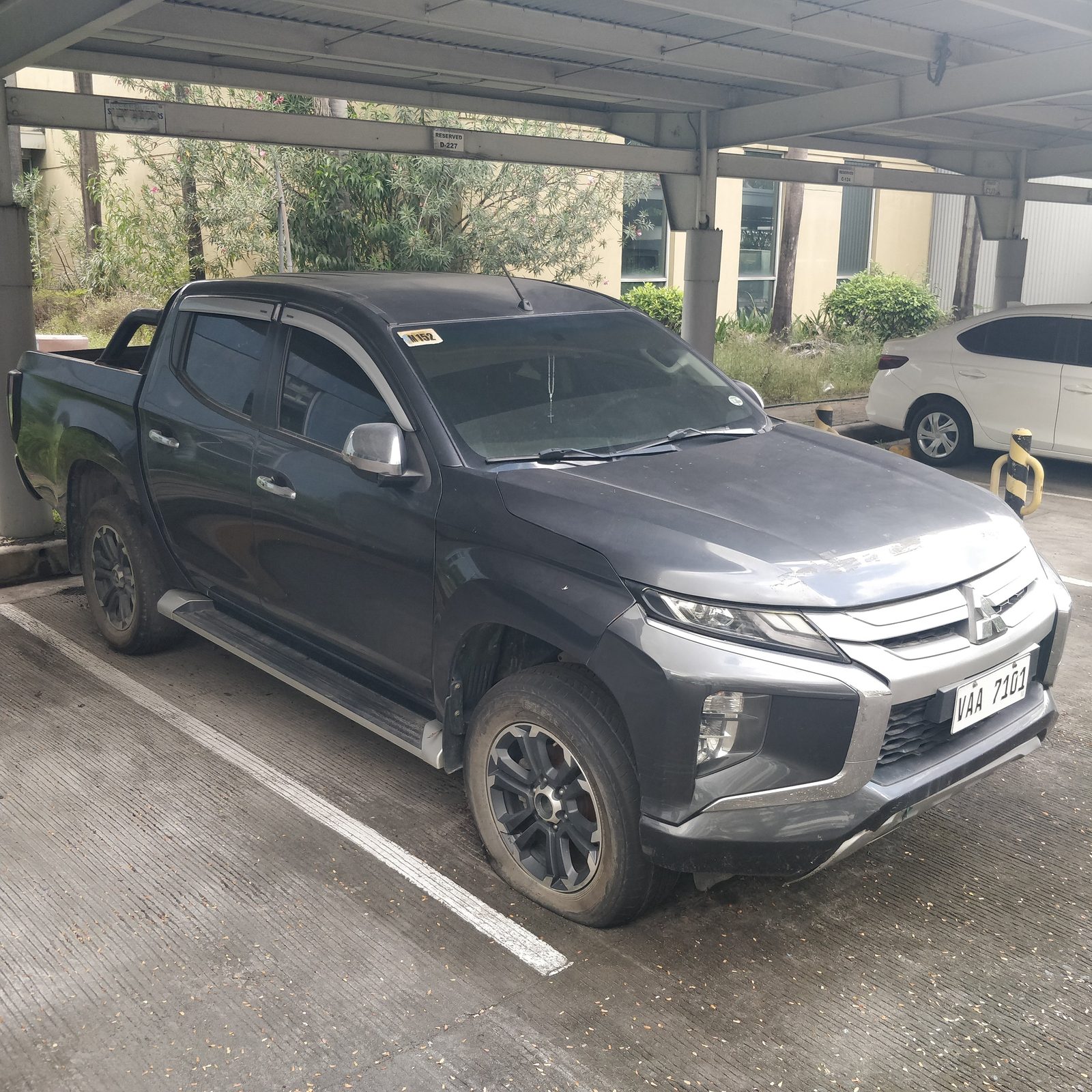 2020 Mitsubishi Strada GLS 4x4 2.4D, MT, DSL 127T photo 2