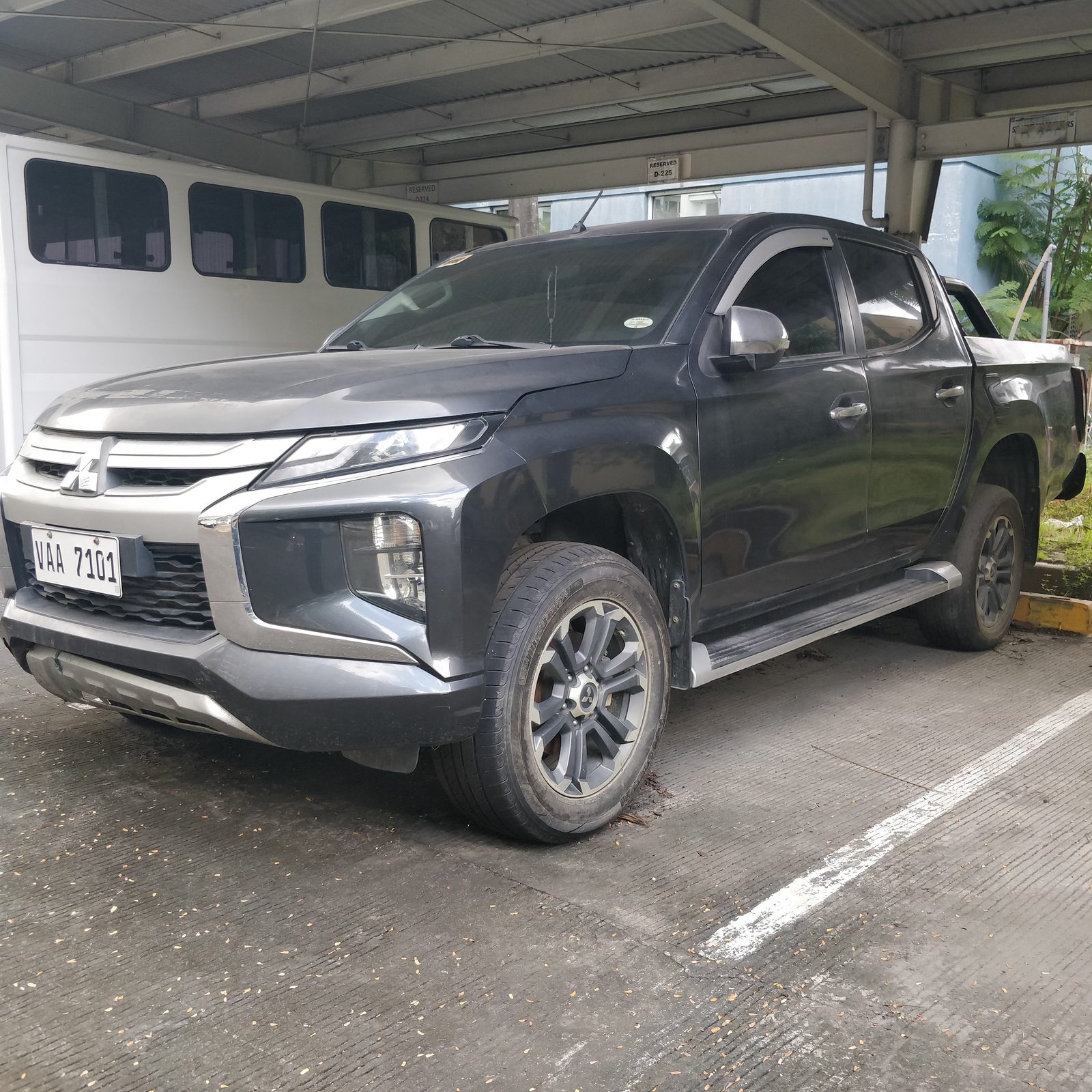 2020 Mitsubishi Strada GLS 4x4 2.4D, MT, DSL 127T photo 3