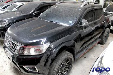 2020 Nissan Navara NP300 EL Calibre 4x2 2.5L, A/T, DSL - Upgraded 201T photo 1