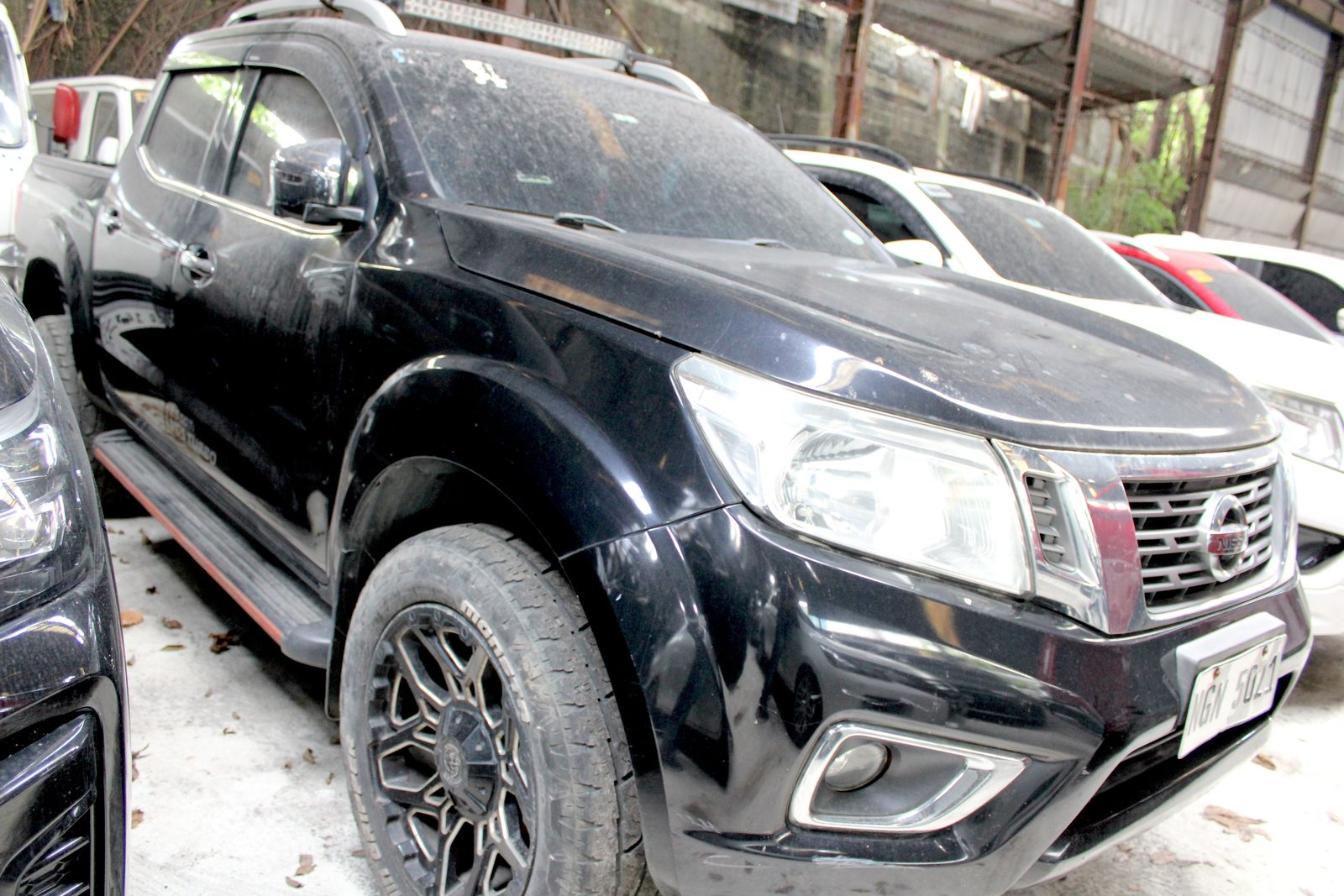 2020 Nissan Navara NP300 EL Calibre 4x2 2.5L, A/T, DSL - Upgraded 201T photo 4
