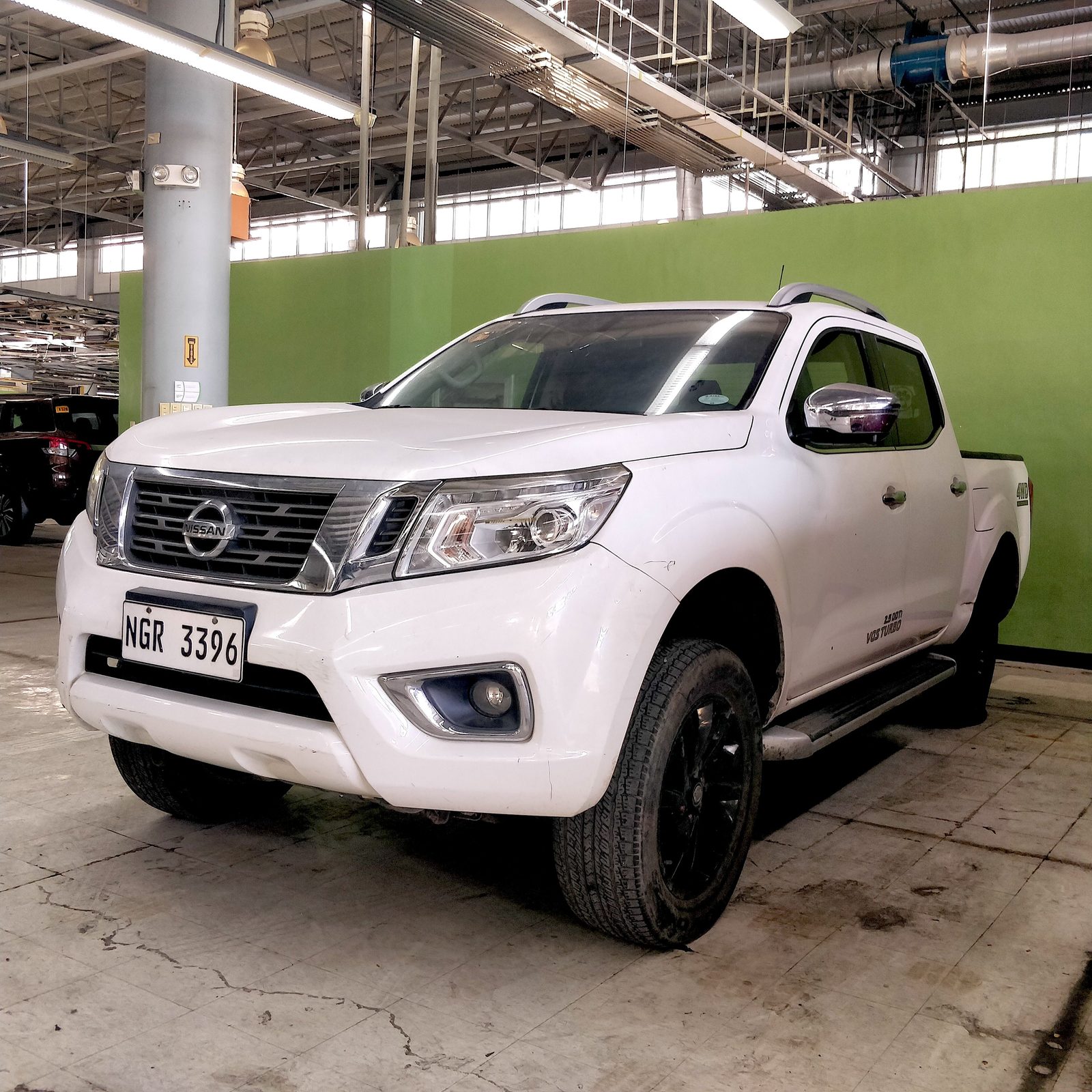 2020 Nissan Navara NP300 VL 4x4 2.5L, M/T, DSL 57T photo 3
