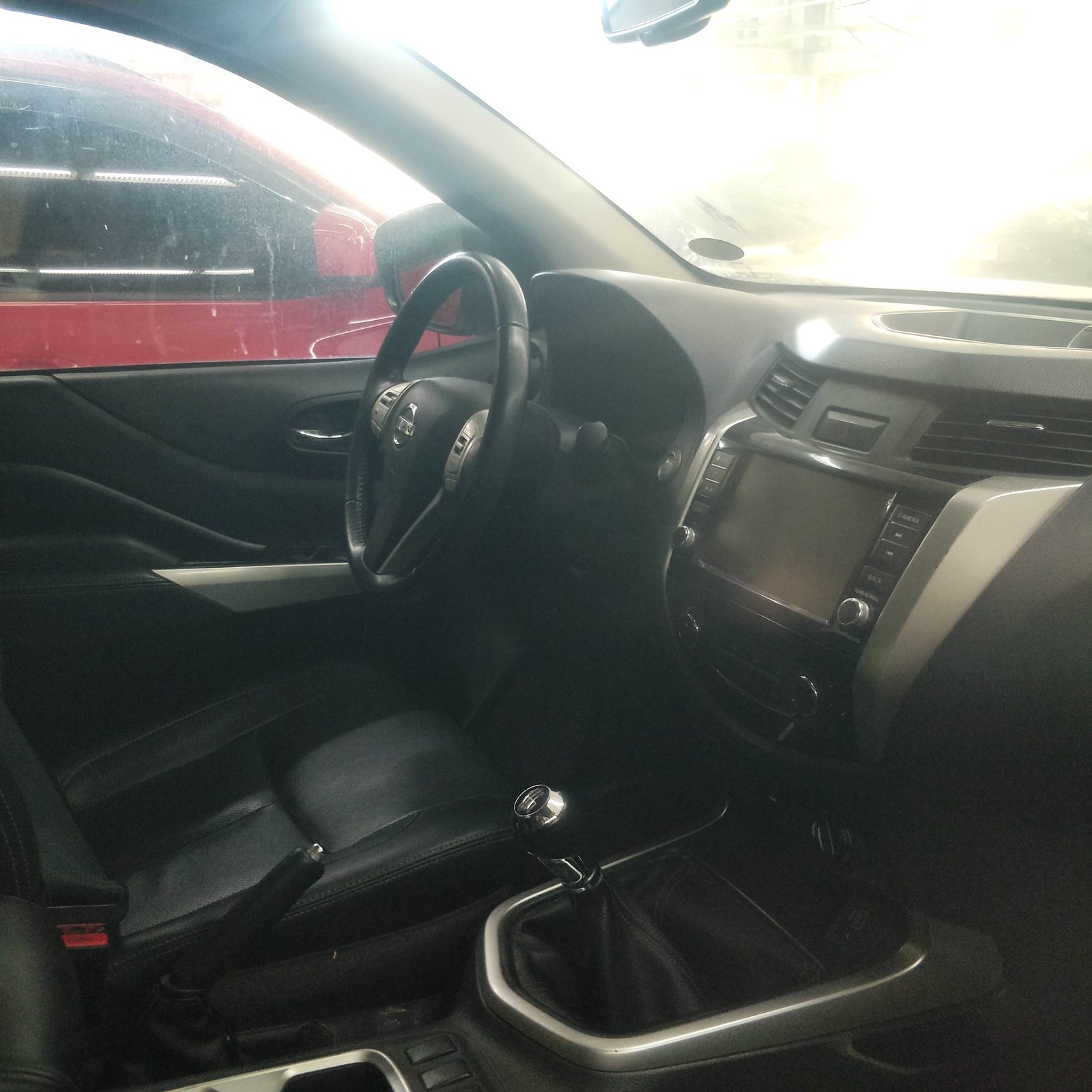 2020 Nissan Navara NP300 VL 4x4 2.5L, M/T, DSL 57T photo 8