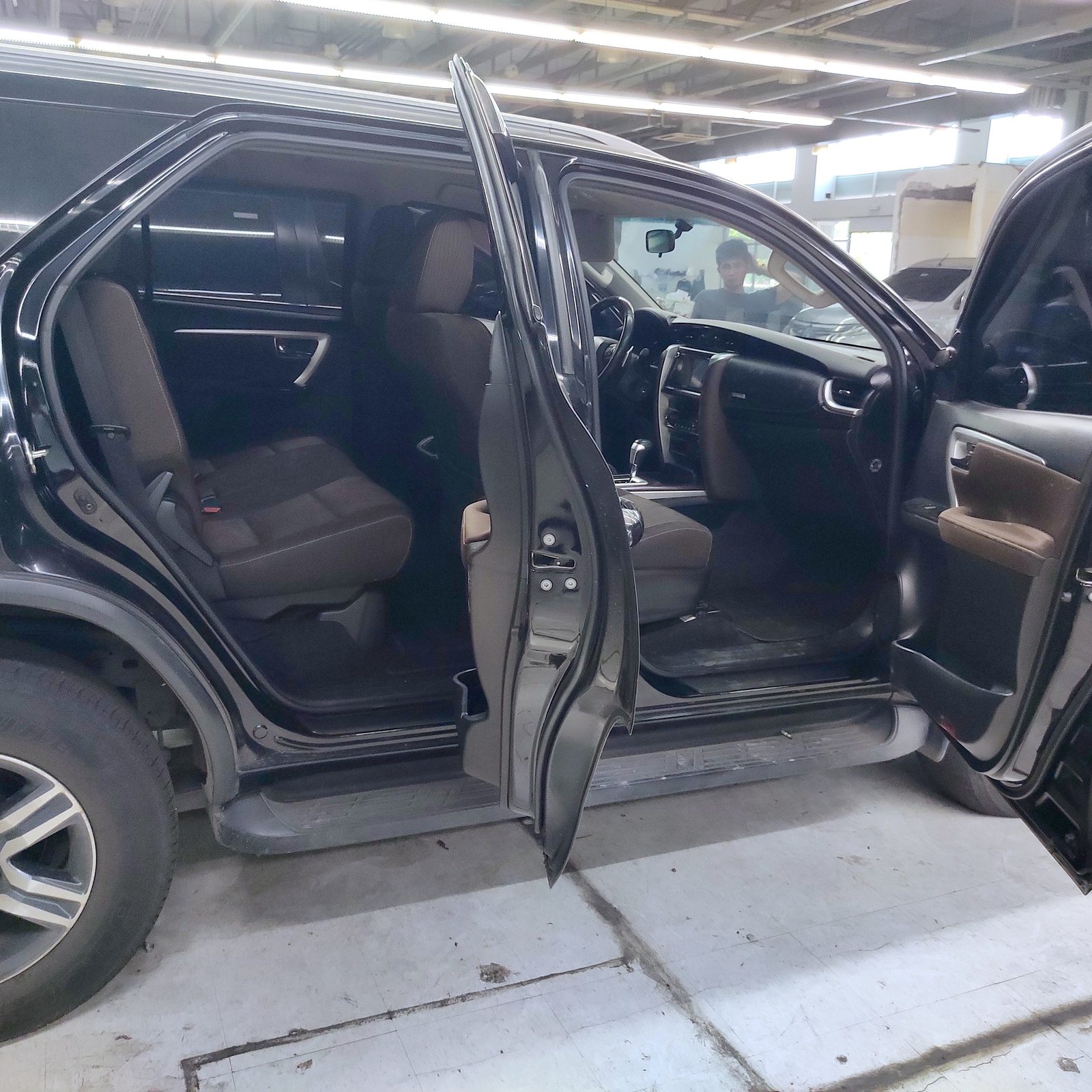 2020 Toyota Fortuner G 4x2 2.4L, A/T, DSL 111T photo 6