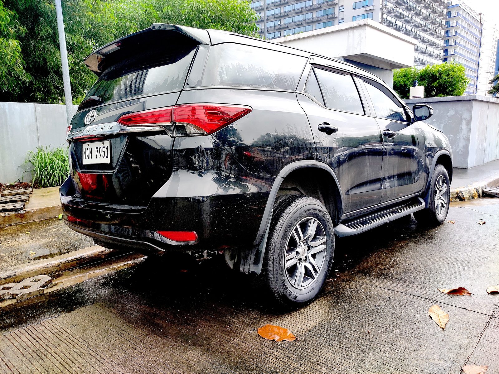 2020 Toyota Fortuner G 4x2 2.4L A/T DSL photo 3