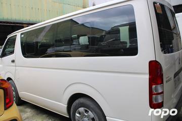 2020 Toyota Hiace Commuter 3.0L, MT, DSL 33T photo 3