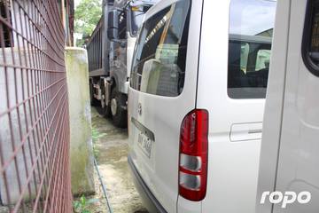 2020 Toyota Hiace Commuter 3.0L, MT, DSL 33T photo 6