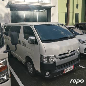 2020 Toyota Hiace Commuter, MT, DSL 113T photo 4