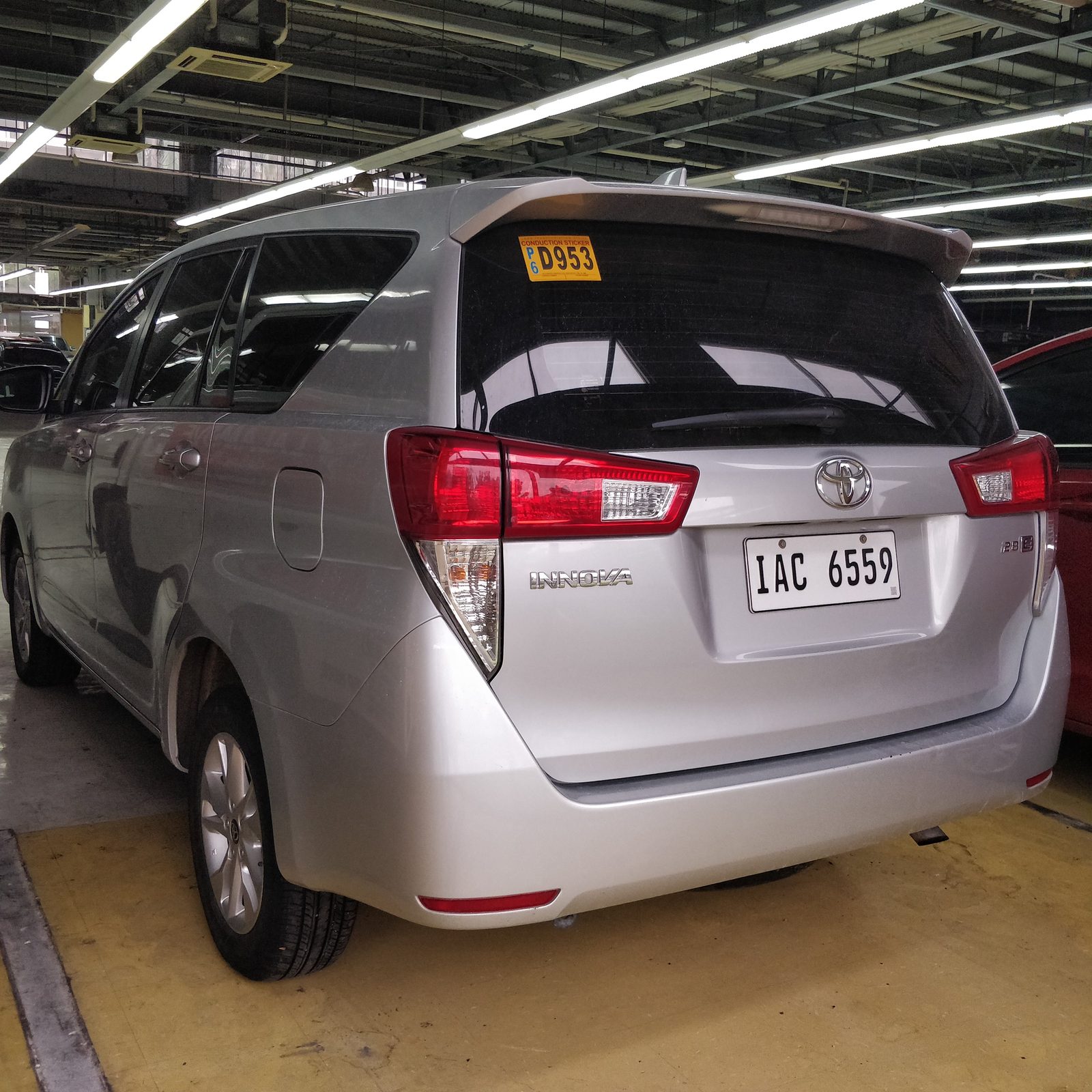 2020 Toyota Innova 2.8 E, AT, DSL 28T photo 3