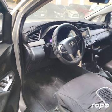 2020 Toyota Innova 2.8 E, M/T, DSL photo 6