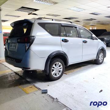 2020 Toyota Innova 2.8 E, M/T, DSL photo 8