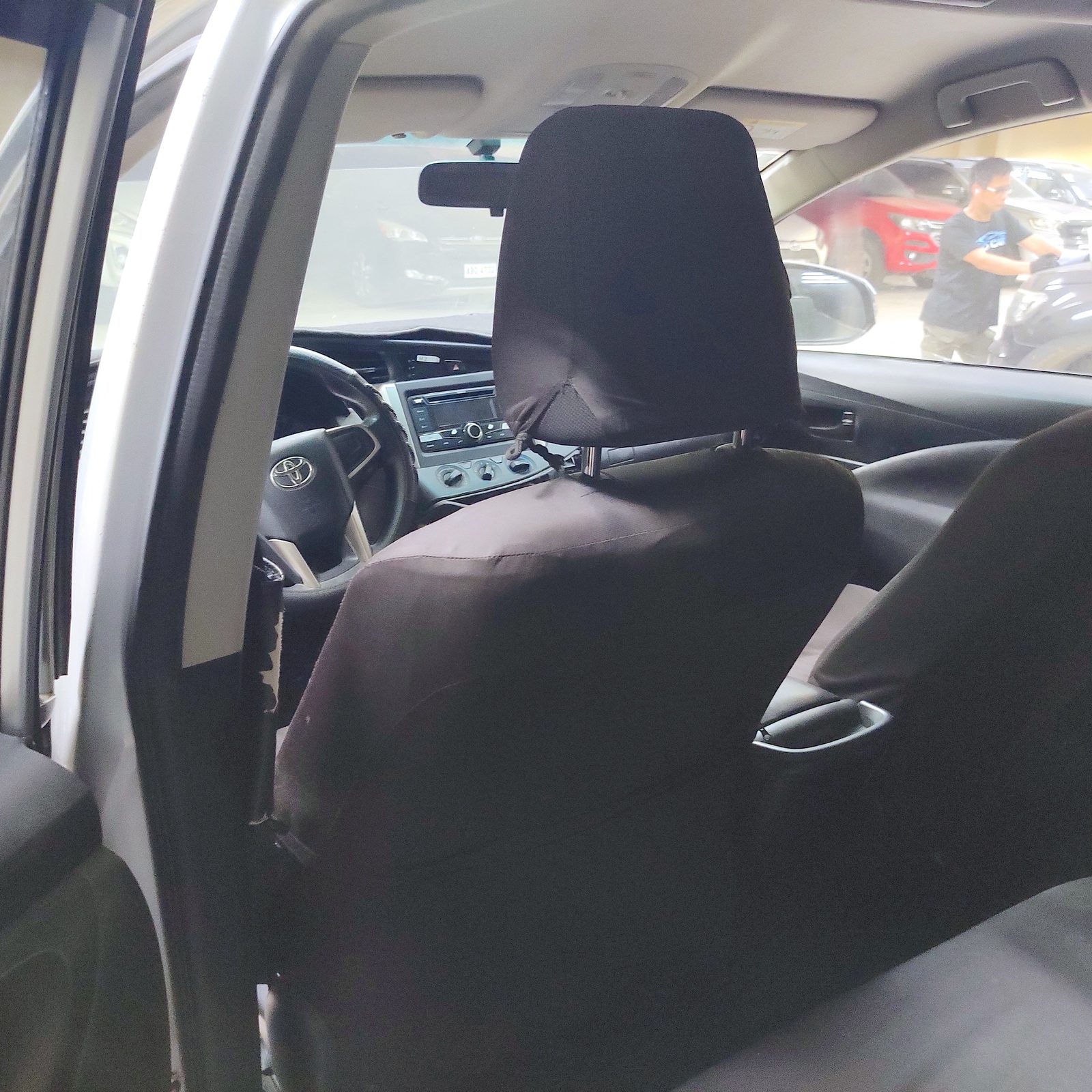 2020 Toyota Innova 2.8 E, M/T, DSL photo 9