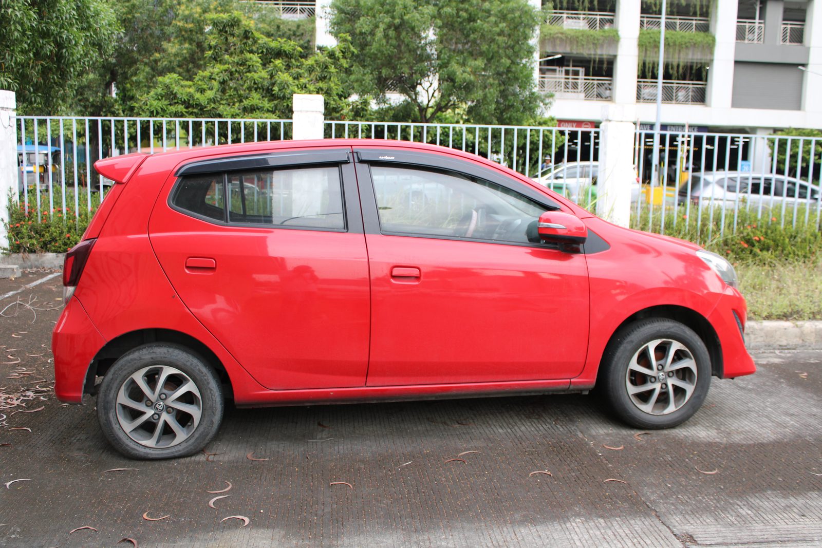 2020 Toyota Wigo 1.0 G, M/T, Gas 49T photo 7
