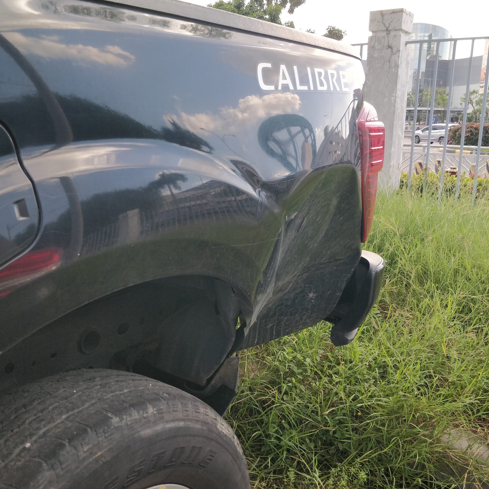 2021 Nissan Navara VE Calibre 4x2 2.5L, M/T, DSL 120T photo 7