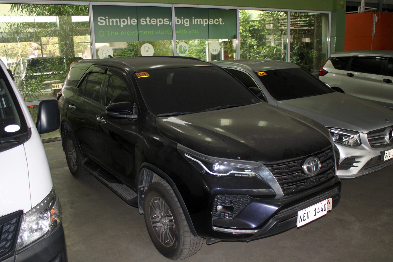 2021 Toyota Fortuner V 4x2 2.4L, AT, DSL 50T photo 2