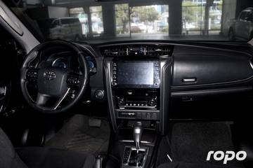 2021 Toyota Fortuner V 4x2 2.4L, AT, DSL 50T photo 12