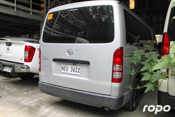 2021 Toyota Hiace Commuter 3.0L, M/T, DSL 55T photo 4