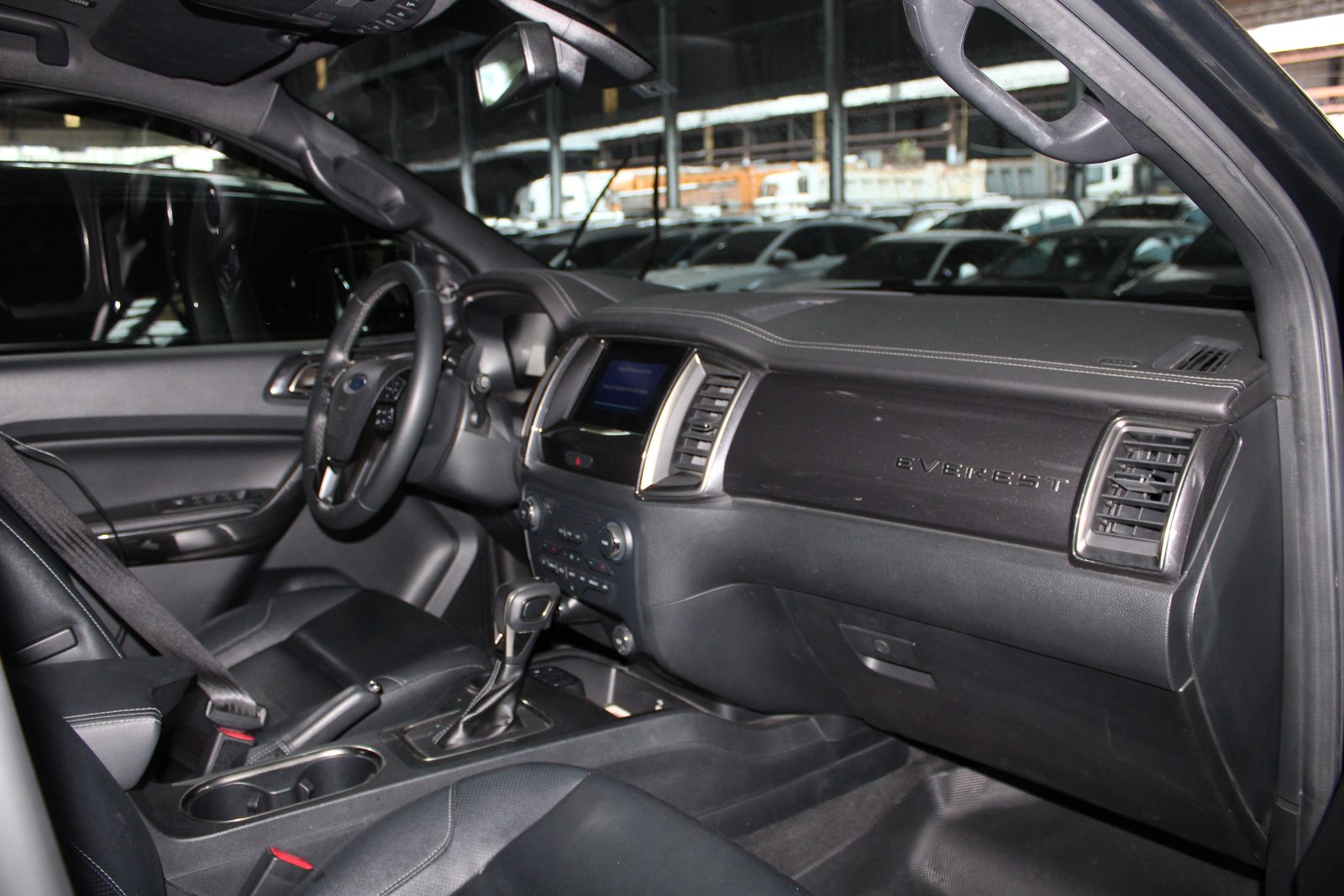 2022 Ford Everest 2.0 Turbo Titanium 4x2, A/T, DSL 26T photo 9
