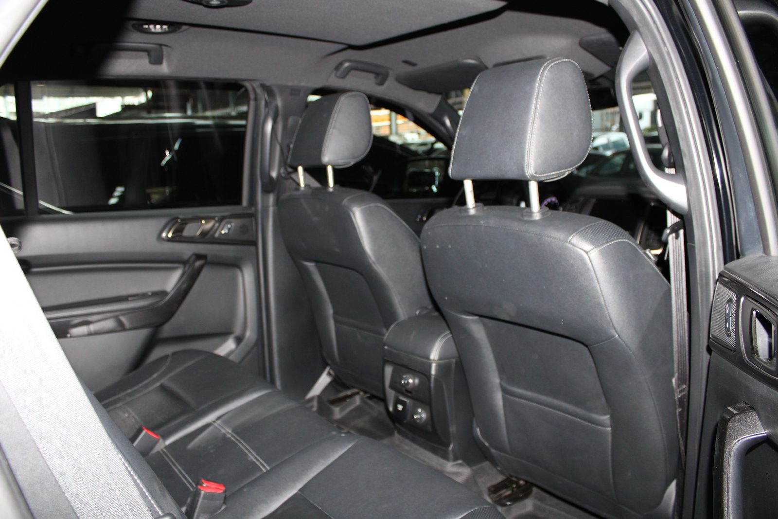 2022 Ford Everest 2.0 Turbo Titanium 4x2, A/T, DSL 26T photo 10