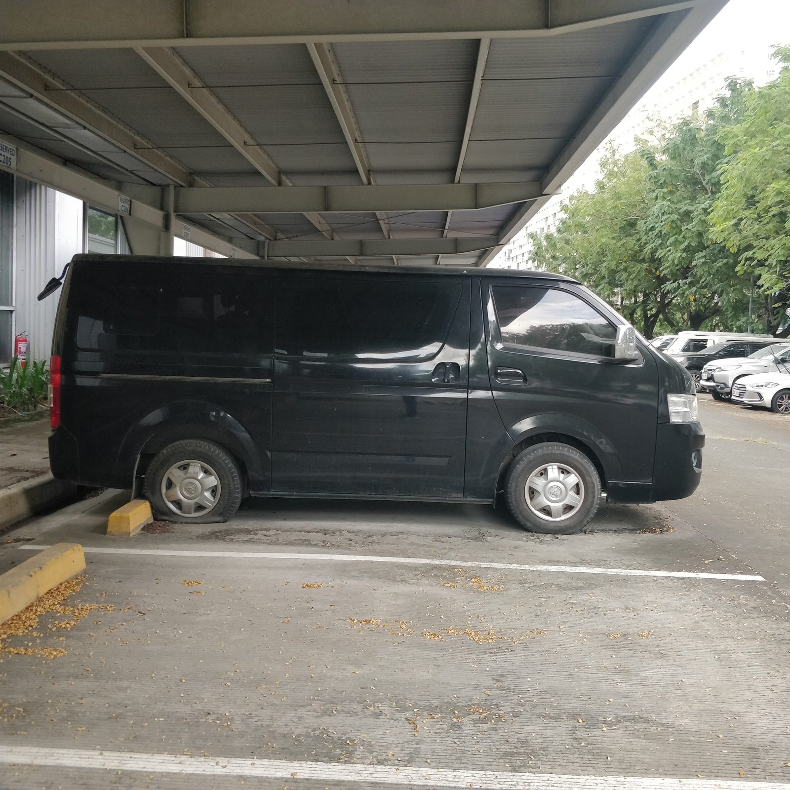 2022 Foton Transvan 13-Str 2.8L, M/T, DSL 21T photo 3