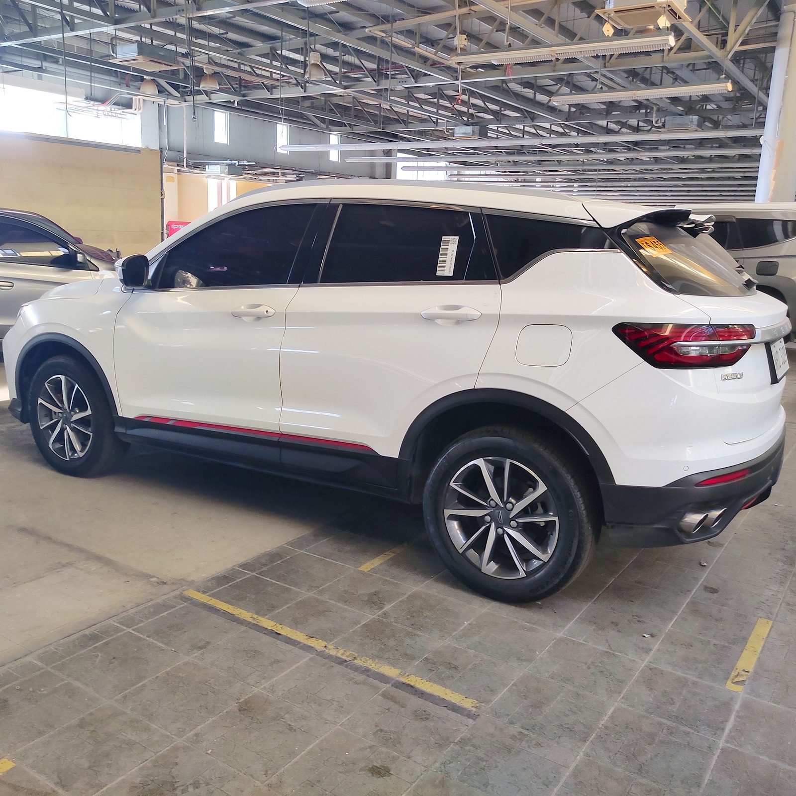2022 Geely Coolray Comfort SE 1.5L, A/T, Gas 15Tkms photo 4
