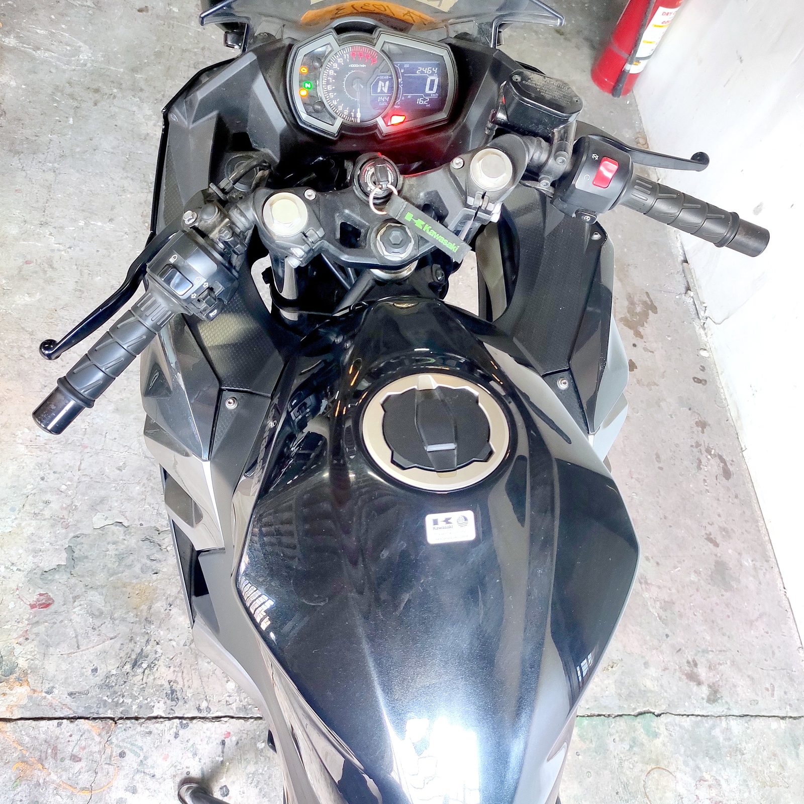 2022 Kawasaki Ninja 400 EX400G photo 10