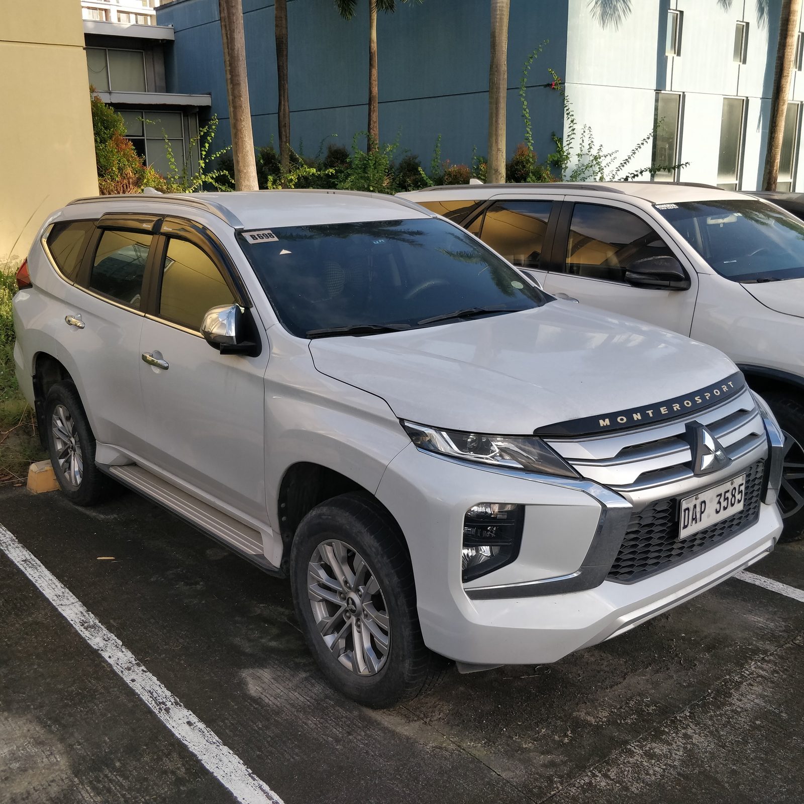 2022 Mitsubishi Montero Sport GLX 4x2 2.4D, MT, DSL 38T photo 2