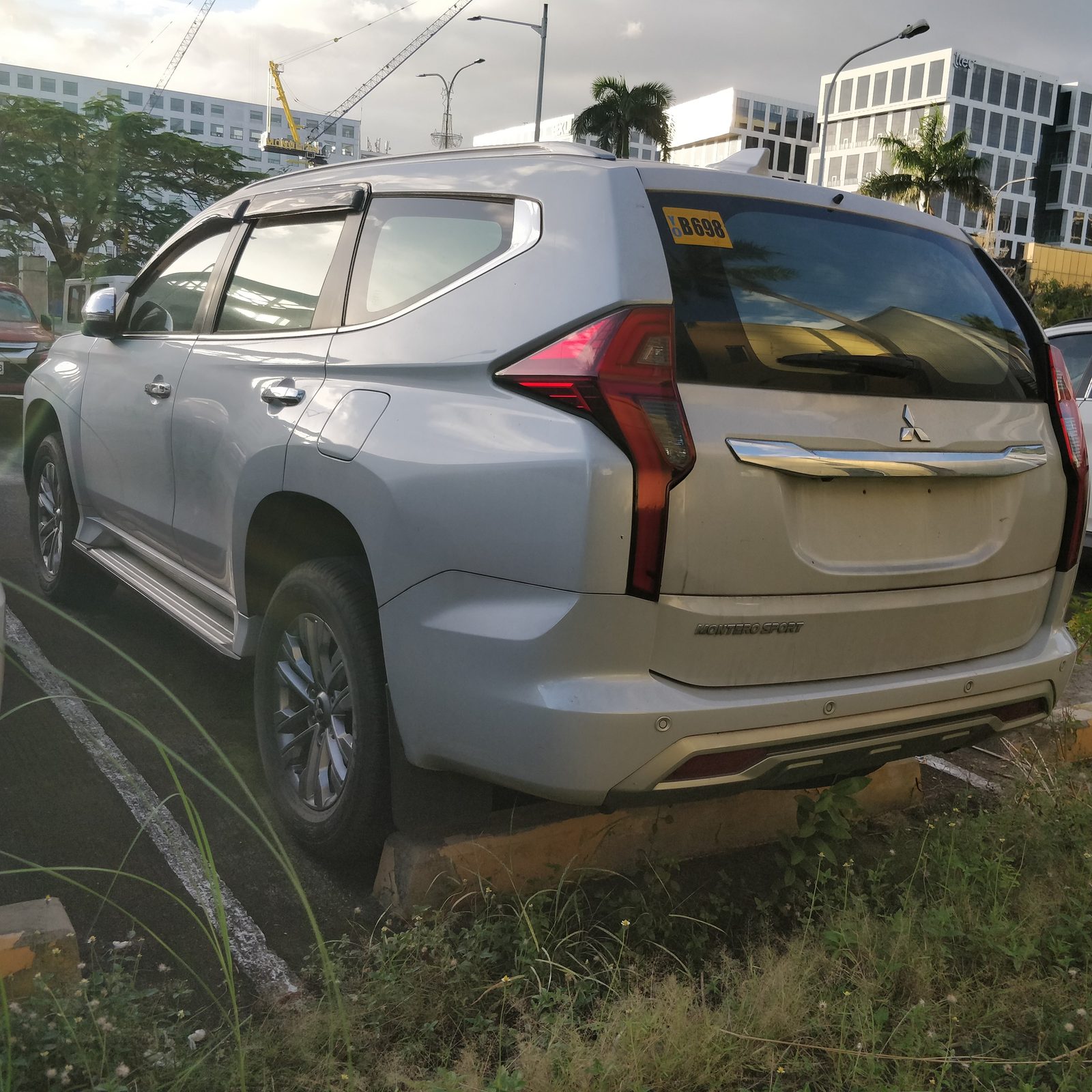 2022 Mitsubishi Montero Sport GLX 4x2 2.4D, MT, DSL 38T photo 7