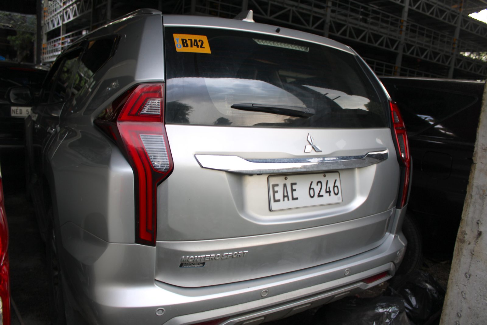 2022 Mitsubishi Montero Sport GLX 4x2 2.4D, MT, DSL 69T photo 3