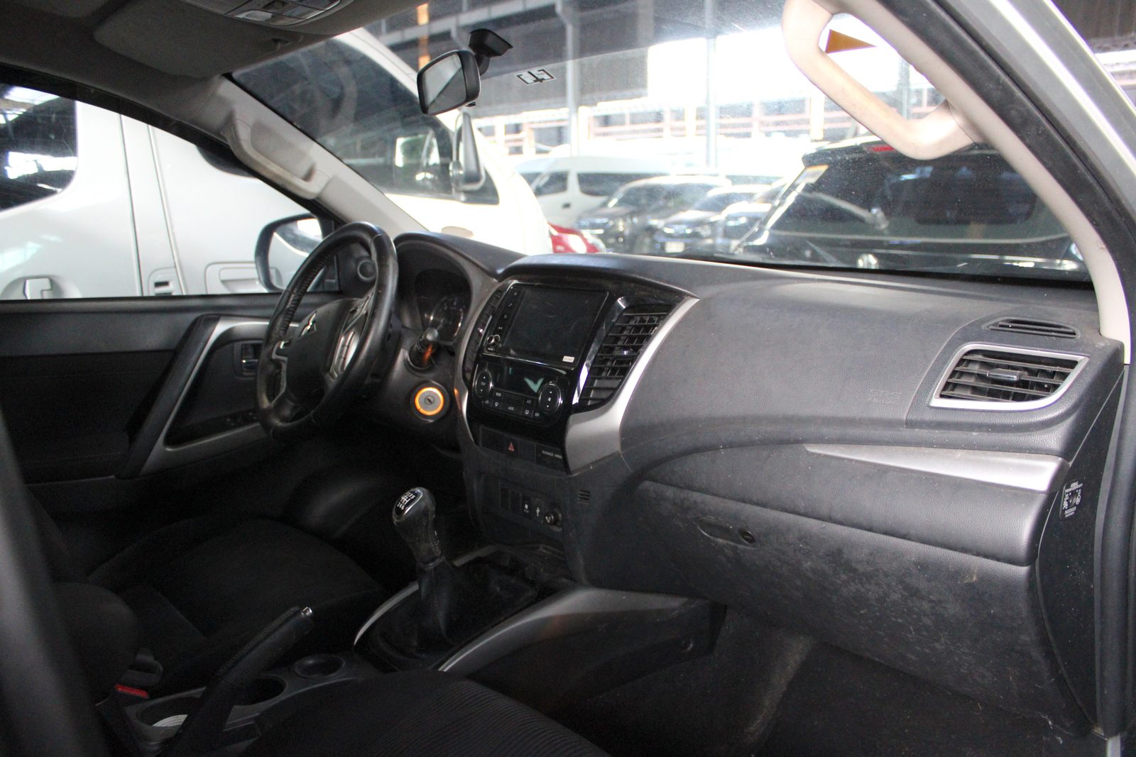 2022 Mitsubishi Montero Sport GLX 4x2 2.4D, MT, DSL 69T photo 8