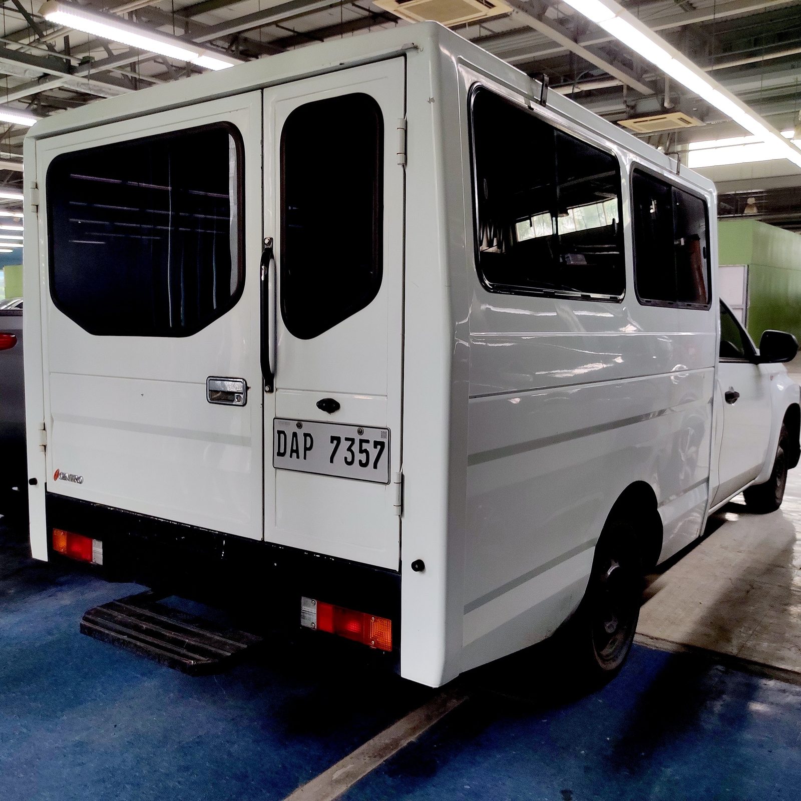 2022 Mitsubishi Strada C/C2.5 2WD with FB Body Dual A/C, M/T, DSL 38T photo 4