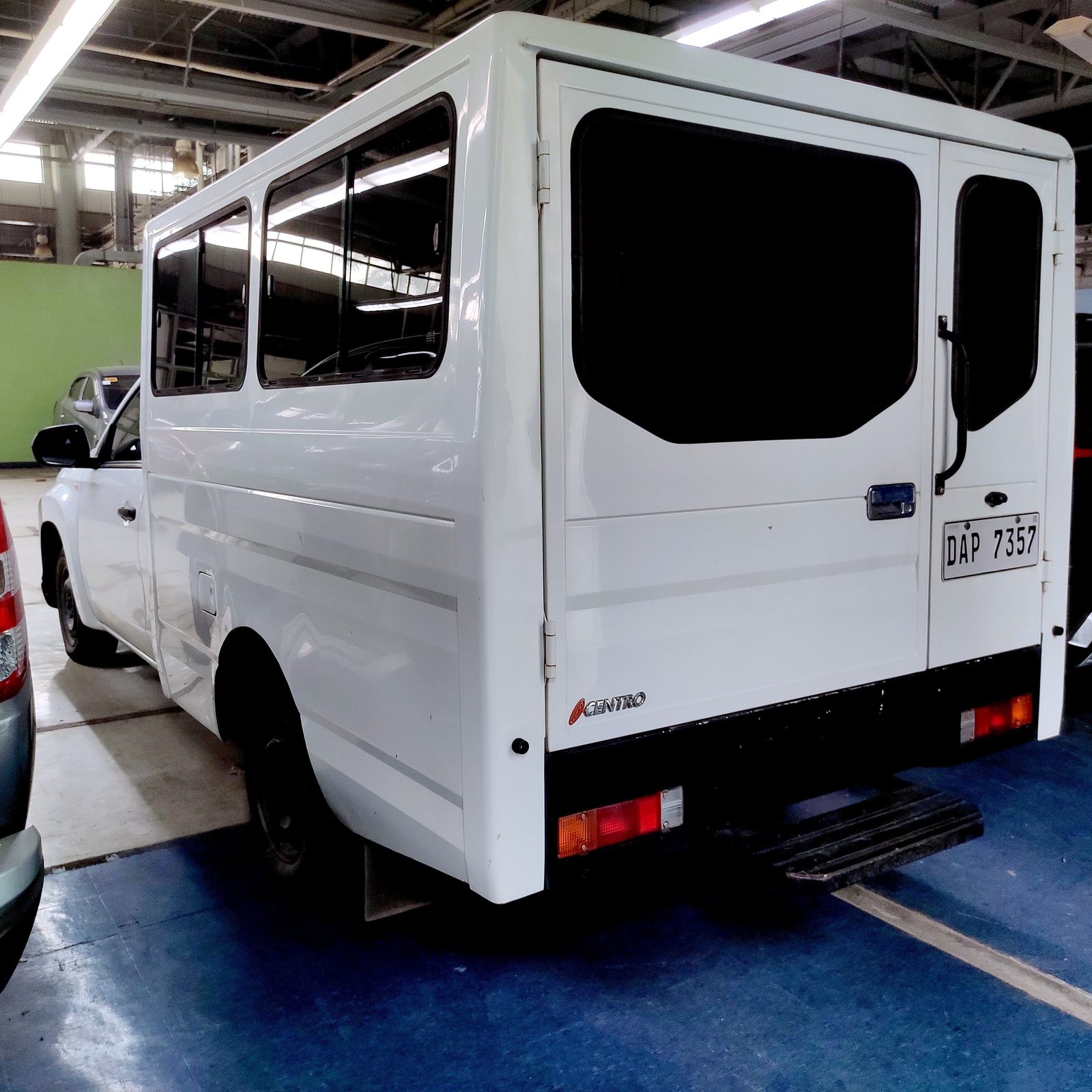2022 Mitsubishi Strada C/C2.5 2WD with FB Body Dual A/C, M/T, DSL 38T photo 5