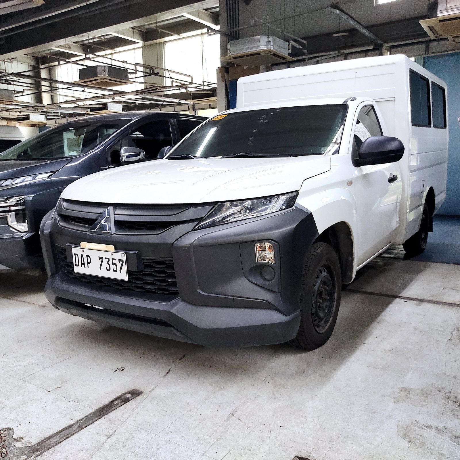 2022 Mitsubishi Strada C/C2.5 2WD with FB Body Dual A/C, M/T, DSL 38T photo 7