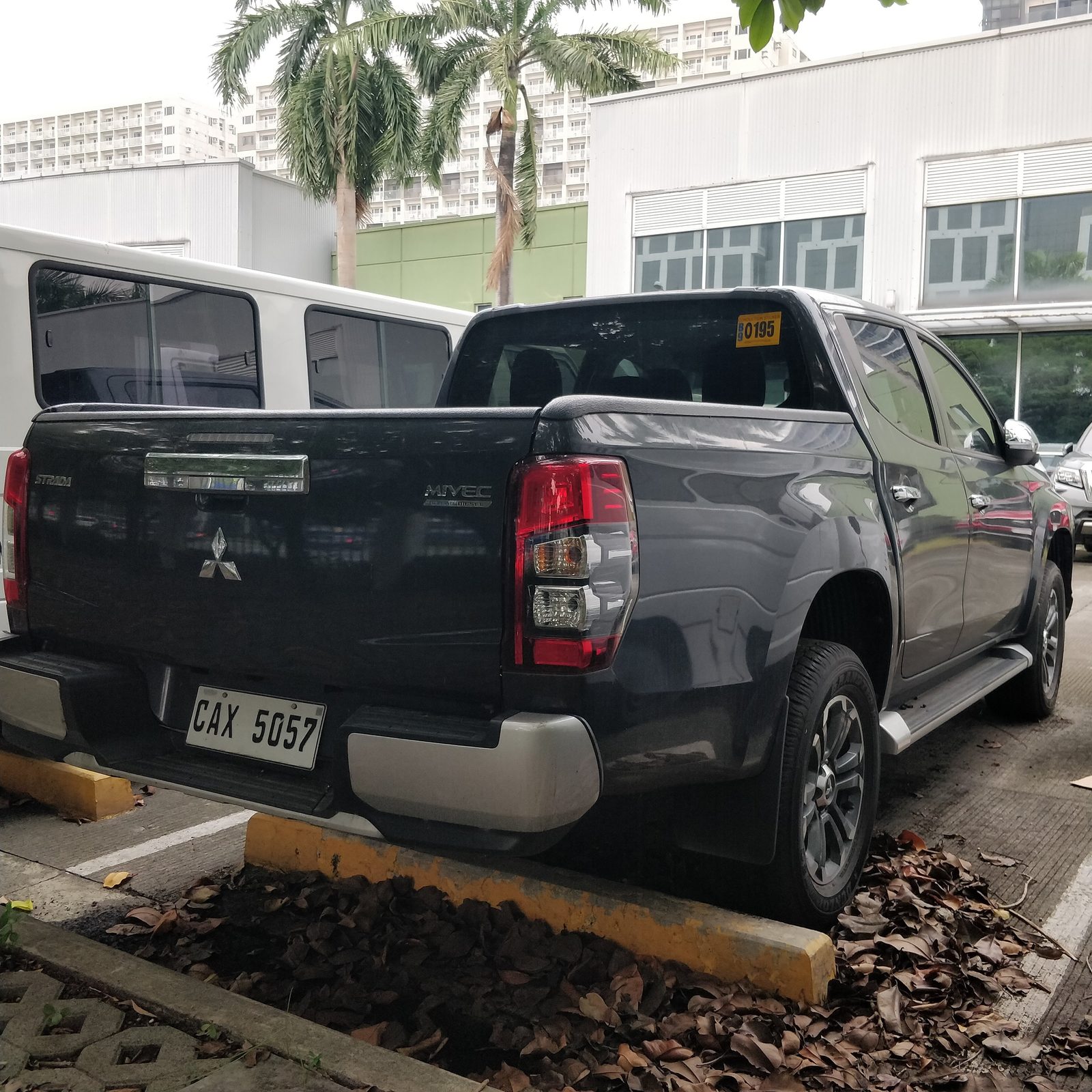 2022 Mitsubishi Strada GLS 4x2 2.4D AT DSL 13T photo 5