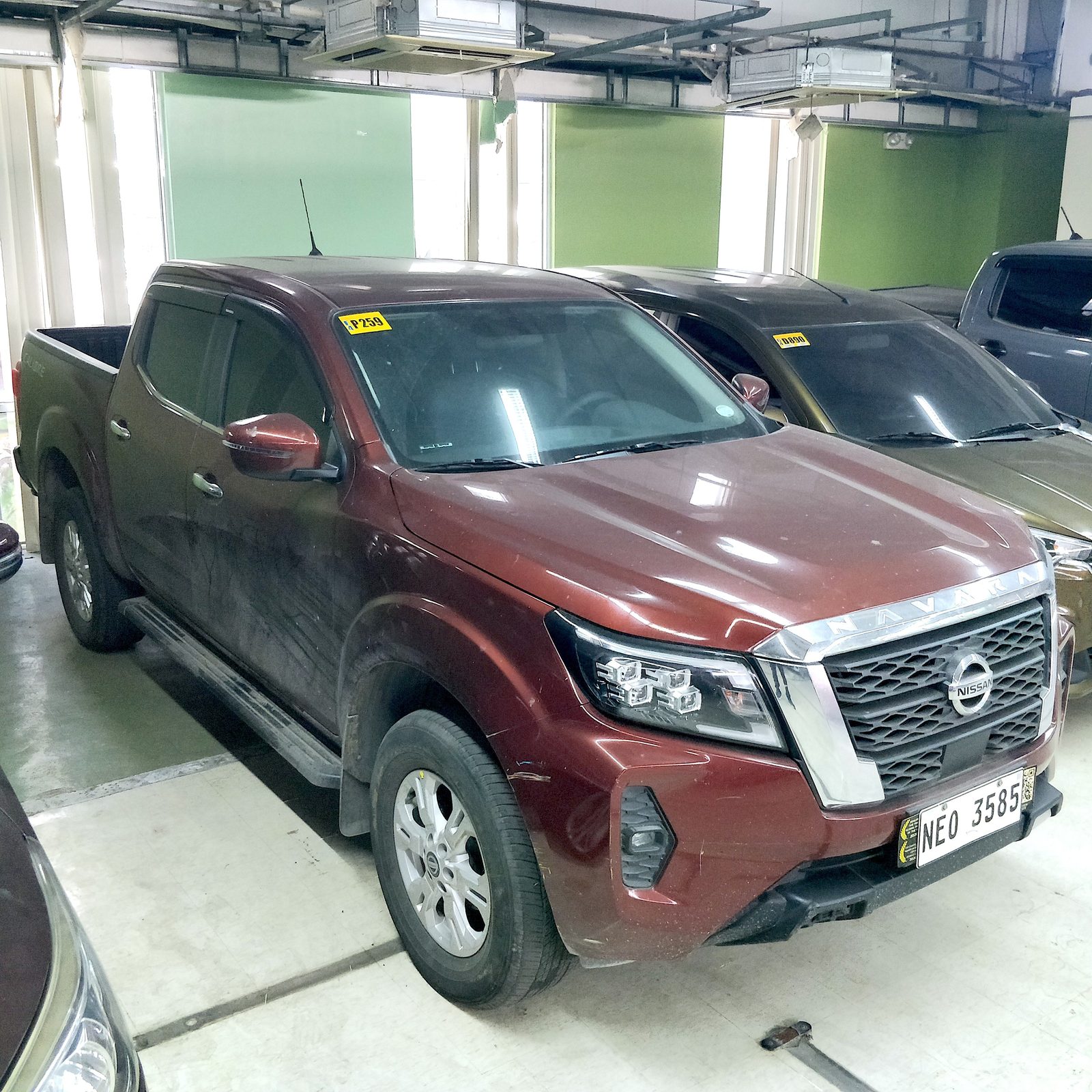 2022 Nissan Navara NP300 VE Calibre 4x2 2.4L, M/T, DSL 43T photo 2