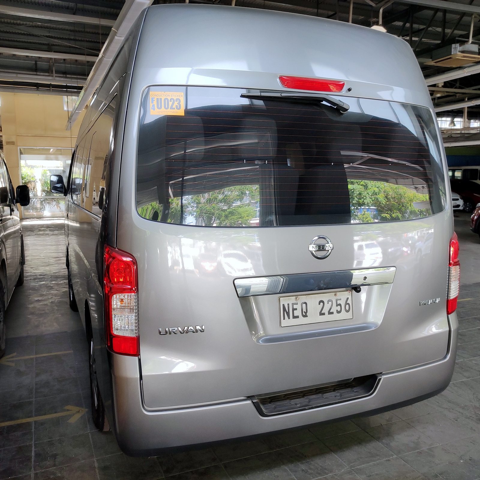 2022 Nissan Urvan NV350 Premium 2.5L, M/T, DSL 76Tkms photo 5