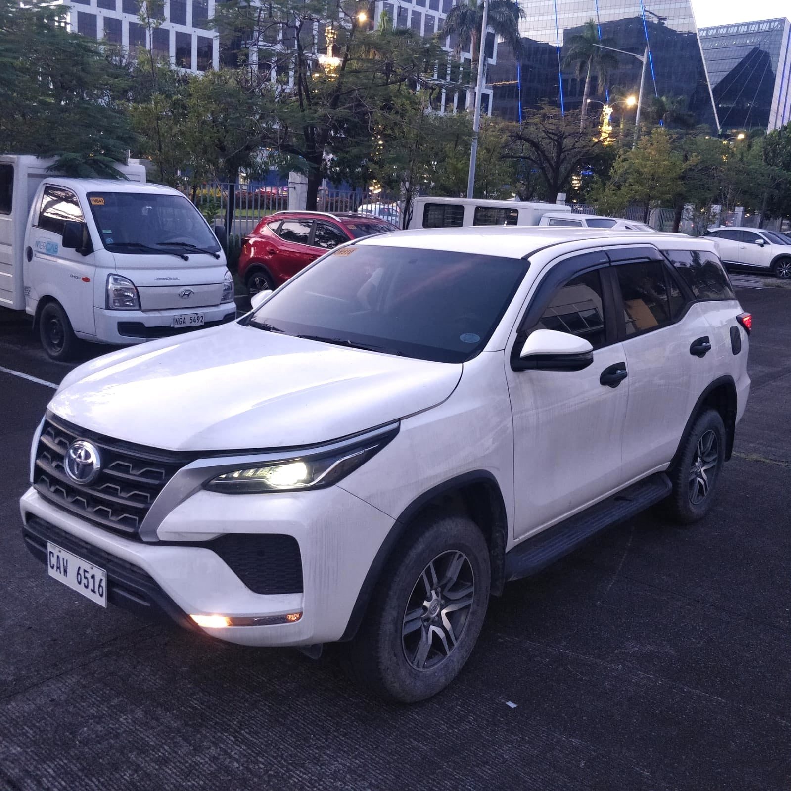 2022 Toyota Fortuner G 4x2 2.4L, AT, DSL 43T photo 11
