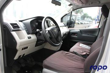 2022 Toyota Hiace Commuter Deluxe 2.8L, MT, DSL 36T photo 4