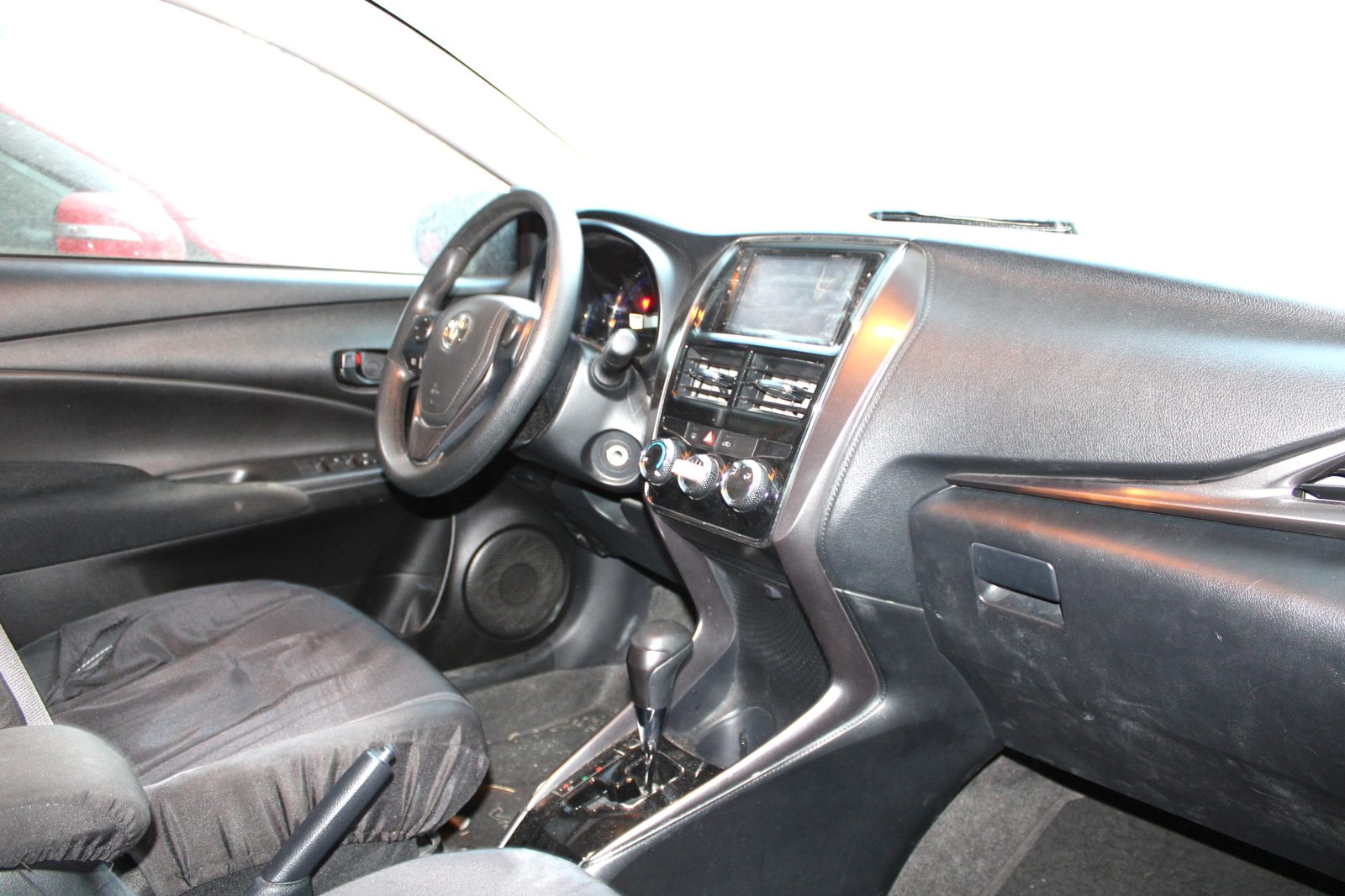 2022 Toyota	Vios 1.3 XLE CVT, AT, GAS	30T photo 3