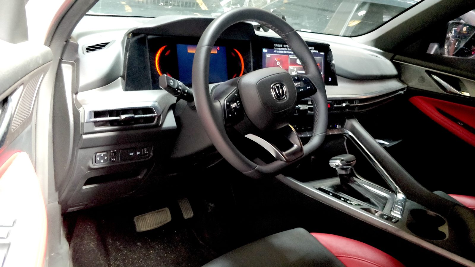 2023 Changan CS35 Plus 1.4L DCT Luxe, AT, Gas 9T photo 7