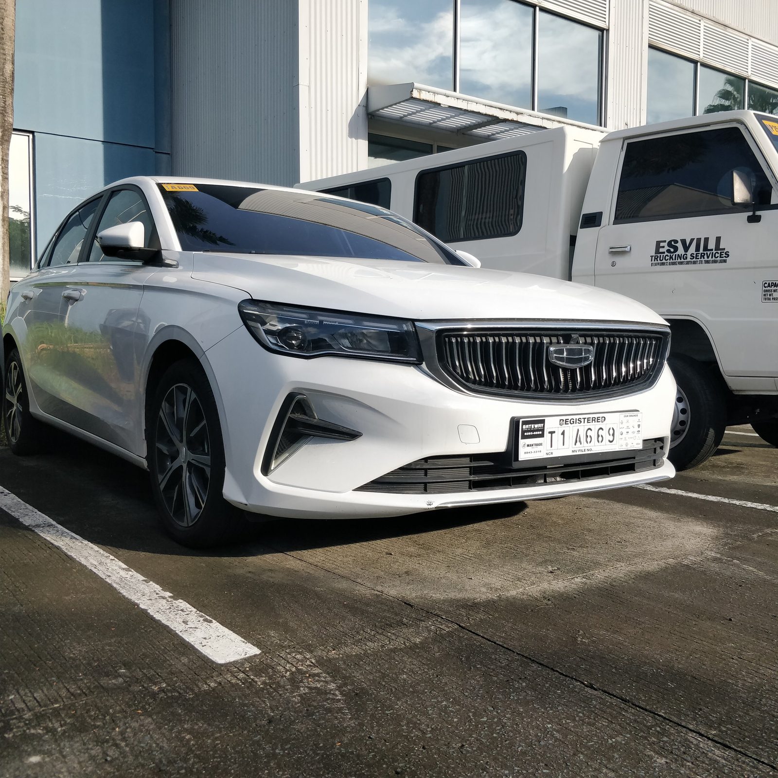 2023 Geely Emgrand Premium, A/T, GAS 7T photo 4